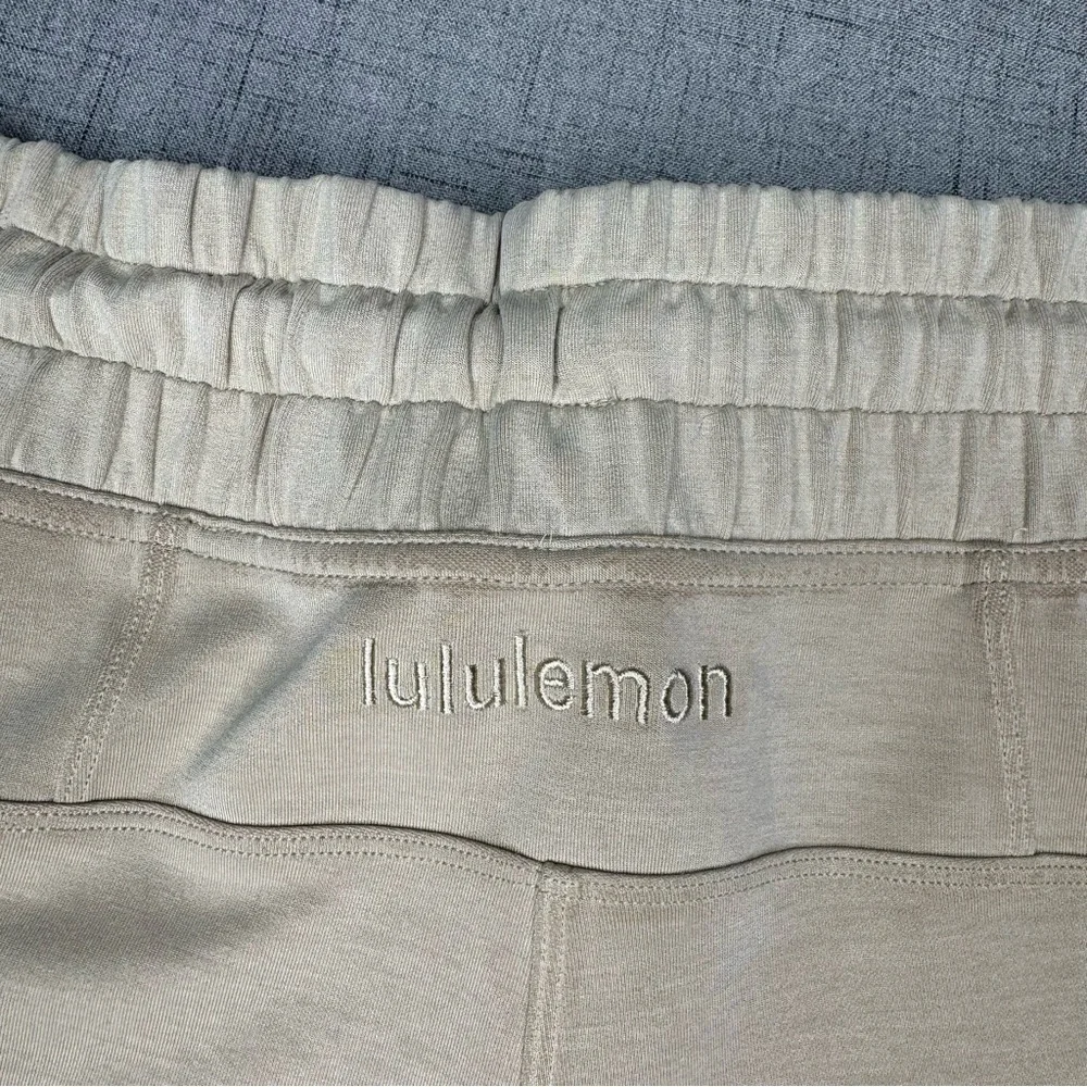 Lululemon Soft Ambitions High Rise Athletic Shorts Softstreme Short Trench 12 - Picture 8 of 10
